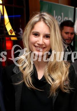 Sportgala. Nacht des Sports. Ehrung Sportler des Jahres.   Anna Gasser. Velden, 21.12.2016.
Foto: Kuess 
---
pressefotos, pressefotografie, kuess, qs, qspictures, sport, bild, bilder, bilddatenbank