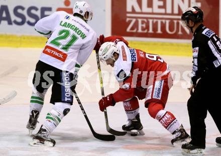 EBEL. Eishockey Bundesliga. KAC gegen 	HDD Olimpija Ljubljana. Matthew Neal, (KAC), Chris Langkow  (Laibach). Klagenfurt, am 23.12.2016.
Foto: Kuess

---
pressefotos, pressefotografie, kuess, qs, qspictures, sport, bild, bilder, bilddatenbank