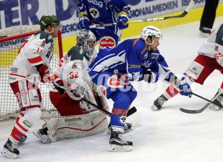 EBEL. Eishockey Bundesliga. VSV gegen	HCB Suedtirol Alperia. Jan Urbas,  (VSV), Marcel Melichercik (Bozen). Villach, am 26.12.2016.
Foto: Kuess

---
pressefotos, pressefotografie, kuess, qs, qspictures, sport, bild, bilder, bilddatenbank