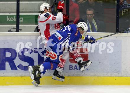 EBEL. Eishockey Bundesliga. VSV gegen	KAC. Florian Muehlstein (VSV), Ziga Pance (KAC). Villach, am 28.12.2016.
Foto: Kuess

---
pressefotos, pressefotografie, kuess, qs, qspictures, sport, bild, bilder, bilddatenbank
