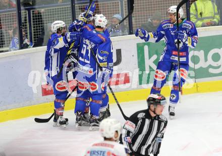 EBEL. Eishockey Bundesliga. VSV gegen	KAC. Torjubel Olivier Latendresse, Evan McGrath, Stefan Steurer, Samuel Labrecwue, Jeremie Ouellet Blain (VSV). Villach, am 28.12.2016.
Foto: Kuess

---
pressefotos, pressefotografie, kuess, qs, qspictures, sport, bild, bilder, bilddatenbank