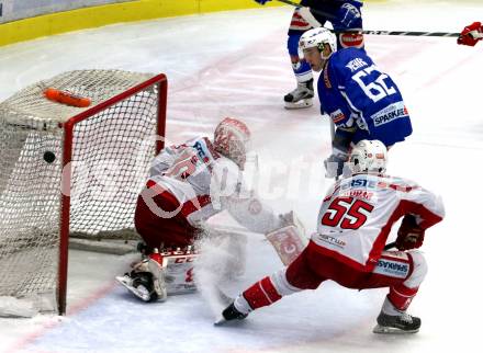 EBEL. Eishockey Bundesliga. VSV gegen	KAC.  Kevin Wehrs, (VSV), Tomas Duba, Mitja Robar  (KAC). Villach, am 28.12.2016.
Foto: Kuess

---
pressefotos, pressefotografie, kuess, qs, qspictures, sport, bild, bilder, bilddatenbank