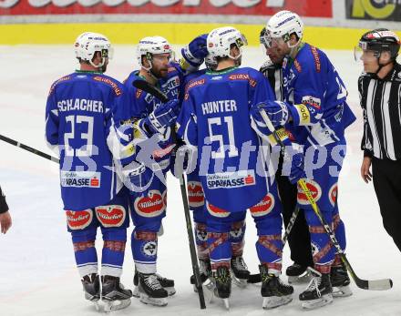 EBEL. Eishockey Bundesliga. VSV gegen	HDD Olimpija Ljubljana. Torjubel Olivier Latendresse, Samuel Labrecque, Miha Verlic, Markus Schlacher, Eric Hunter (VSV). Villach, am 30.12.2016.
Foto: Kuess

---
pressefotos, pressefotografie, kuess, qs, qspictures, sport, bild, bilder, bilddatenbank