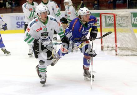 EBEL. Eishockey Bundesliga. VSV gegen	HDD Olimpija Ljubljana. Gert Karitnig, (VSV), Aljaz Uduc  (Laibach). Villach, am 30.12.2016.
Foto: Kuess

---
pressefotos, pressefotografie, kuess, qs, qspictures, sport, bild, bilder, bilddatenbank