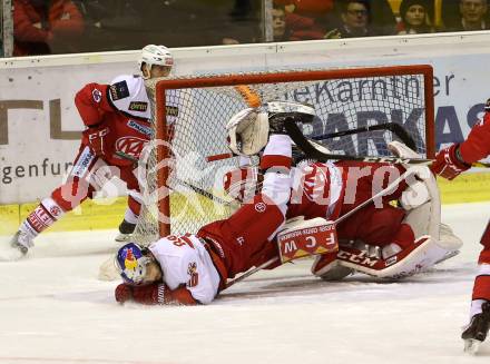 EBEL. Eishockey Bundesliga. KAC gegen 	EC Red Bull Salzburg. Tomas Duba, (KAC), Raphael Herburger  (Salzburg). Klagenfurt, am 3.1.2017.
Foto: Kuess

---
pressefotos, pressefotografie, kuess, qs, qspictures, sport, bild, bilder, bilddatenbank