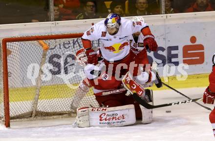 EBEL. Eishockey Bundesliga. KAC gegen 	EC Red Bull Salzburg. Tomas Duba, (KAC), Raphael Herburger  (Salzburg). Klagenfurt, am 3.1.2017.
Foto: Kuess

---
pressefotos, pressefotografie, kuess, qs, qspictures, sport, bild, bilder, bilddatenbank