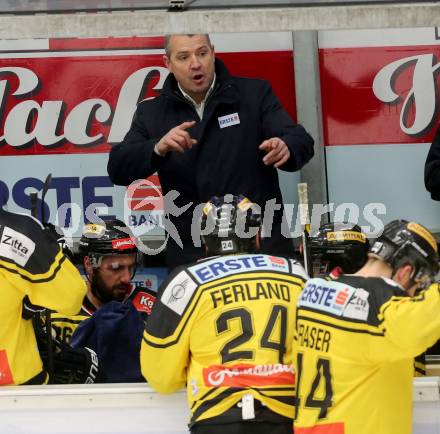 EBEL. Eishockey Bundesliga. VSV gegen	UPC Vienna Capitals.  Trainer Serge Aubin (Vienna Capitals). Villach, am 6.1.2017.
Foto: Kuess

---
pressefotos, pressefotografie, kuess, qs, qspictures, sport, bild, bilder, bilddatenbank