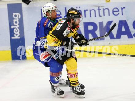 EBEL. Eishockey Bundesliga. VSV gegen	UPC Vienna Capitals. Jan Urbas,  (VSV), Andreas Noedl (Vienna Capitals). Villach, am 6.1.2017.
Foto: Kuess

---
pressefotos, pressefotografie, kuess, qs, qspictures, sport, bild, bilder, bilddatenbank