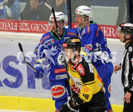 EBEL. Eishockey Bundesliga. VSV gegen	UPC Vienna Capitals. Torjubel Evan McGrath, Jan Urbas (VSV). Villach, am 6.1.2017.
Foto: Kuess

---
pressefotos, pressefotografie, kuess, qs, qspictures, sport, bild, bilder, bilddatenbank