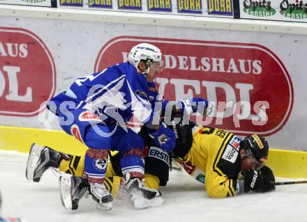 EBEL. Eishockey Bundesliga. VSV gegen	UPC Vienna Capitals. Kevin Wehrs,  (VSV), Mario Fischer (Vienna Capitals). Villach, am 6.1.2017.
Foto: Kuess

---
pressefotos, pressefotografie, kuess, qs, qspictures, sport, bild, bilder, bilddatenbank