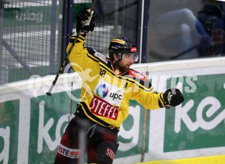 EBEL. Eishockey Bundesliga. VSV gegen	UPC Vienna Capitals.  Torjubel Andreas Noedl (Vienna Capitals). Villach, am 6.1.2017.
Foto: Kuess

---
pressefotos, pressefotografie, kuess, qs, qspictures, sport, bild, bilder, bilddatenbank