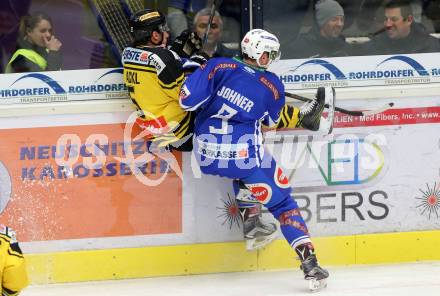 EBEL. Eishockey Bundesliga. VSV gegen	UPC Vienna Capitals. Dustin Johner, (VSV), Dominic Hackl (Vienna Capitals). Villach, am 6.1.2017.
Foto: Kuess

---
pressefotos, pressefotografie, kuess, qs, qspictures, sport, bild, bilder, bilddatenbank