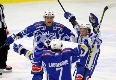 EBEL. Eishockey Bundesliga. VSV gegen	UPC Vienna Capitals. Torjubel Samuel Labrecque, Jan Urbas, Corey Locke (VSV). Villach, am 6.1.2017.
Foto: Kuess

---
pressefotos, pressefotografie, kuess, qs, qspictures, sport, bild, bilder, bilddatenbank