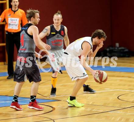 Basketball 2. Bundesliga. GD 12. Runde. Woerthersee Piraten gegen Raiders Villach. Alexander Della Schiava, (Piraten), Timi Huber (Raiders). Klagenfurt, am 7.1.2017.
Foto: Kuess
---
pressefotos, pressefotografie, kuess, qs, qspictures, sport, bild, bilder, bilddatenbank