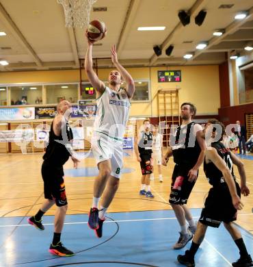 Basketball 2. Bundesliga. GD 12. Runde. KOS Celovec gegen Mattersburg Rocks. Jakob Strazar (KOS Celovec), Corey Hallett, Wolfgang Traeger, Jan Nicoli (Mattersburg). Klagenfurt, am 8.1.2017.
Foto: Kuess
---
pressefotos, pressefotografie, kuess, qs, qspictures, sport, bild, bilder, bilddatenbank