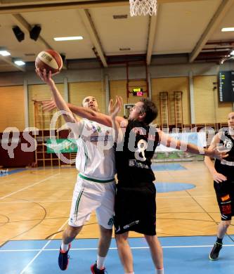 Basketball 2. Bundesliga. GD 12. Runde. KOS Celovec gegen Mattersburg Rocks.  Jakob Strazar,  (KOS Celovec), Wolfgang Traeger (Mattersburg). Klagenfurt, am 8.1.2017.
Foto: Kuess
---
pressefotos, pressefotografie, kuess, qs, qspictures, sport, bild, bilder, bilddatenbank