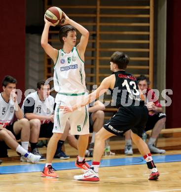 Basketball 2. Bundesliga. GD 12. Runde. KOS Celovec gegen Mattersburg Rocks. Andi Smrtnik, (KOS Celovec), Benjamin Bernleithner  (Mattersburg). Klagenfurt, am 8.1.2017.
Foto: Kuess
---
pressefotos, pressefotografie, kuess, qs, qspictures, sport, bild, bilder, bilddatenbank