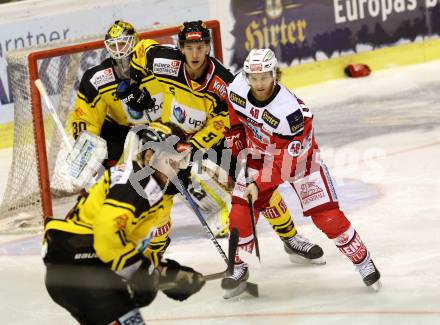 EBEL. Eishockey Bundesliga. KAC gegen 	UPC Vienna Capitals. Johannes Bischofberger,  (KAC), Dominic Hackl, David Kickert (Vienna Capitals). Klagenfurt, am 11.1.2017.
Foto: Kuess

---
pressefotos, pressefotografie, kuess, qs, qspictures, sport, bild, bilder, bilddatenbank