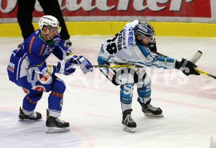 EBEL. Eishockey Bundesliga. VSV gegen	EHC Liwest Black Wings Linz.  Florian Muehlstein, (VSV), Dan DaSilva (Linz). Villach, am 11.1.2017.
Foto: Kuess

---
pressefotos, pressefotografie, kuess, qs, qspictures, sport, bild, bilder, bilddatenbank