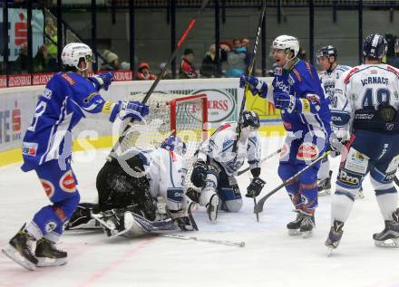 EBEL. Eishockey Bundesliga. VSV gegen	Fehervar AV 19. Torjubel Miha Verlic, Stefan Bacher (VSV). Villach, am 13.1.2017.
Foto: Kuess

---
pressefotos, pressefotografie, kuess, qs, qspictures, sport, bild, bilder, bilddatenbank