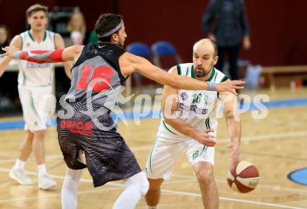 Basketball 2. Bundesliga. GD 13. Runde. KOS Celovec gegen Villach Raiders.  Vjeran Soldo,  (KOS Celovec), Marko Kolaric (Villach). Klagenfurt, am 14.1.2017.
Foto: Kuess
---
pressefotos, pressefotografie, kuess, qs, qspictures, sport, bild, bilder, bilddatenbank