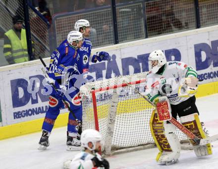 EBEL. Eishockey Bundesliga. VSV gegen	HDD Olimpija Ljubljana. Torjubel  Jan Urbas, Miha Verlic (VSV). Villach, am 20.1.2017.
Foto: Kuess

---
pressefotos, pressefotografie, kuess, qs, qspictures, sport, bild, bilder, bilddatenbank
