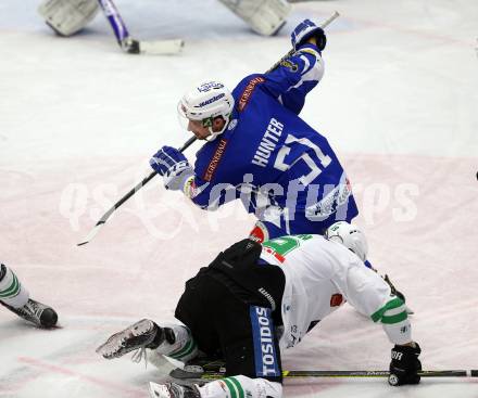 EBEL. Eishockey Bundesliga. VSV gegen	HDD Olimpija Ljubljana. Äepon Mark (VSV), Koren Gal (Laibach). Villach, am 20.1.2017.
Foto: Kuess

---
pressefotos, pressefotografie, kuess, qs, qspictures, sport, bild, bilder, bilddatenbank