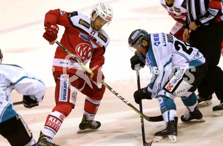 EBEL. Eishockey Bundesliga. KAC gegen 	EHC Liwest Black Wings Linz. Thomas Hundertpfund,  (KAC), Rob Hisey (Linz). Klagenfurt, am 22.1.2017.
Foto: Kuess

---
pressefotos, pressefotografie, kuess, qs, qspictures, sport, bild, bilder, bilddatenbank