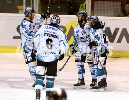 EBEL. Eishockey Bundesliga. KAC gegen 	EHC Liwest Black Wings Linz. Torjubel Sebastien Piche, Rob Hisey, Rck Schofield, Jonathan D Aversa (Linz). Klagenfurt, am 22.1.2017.
Foto: Kuess

---
pressefotos, pressefotografie, kuess, qs, qspictures, sport, bild, bilder, bilddatenbank