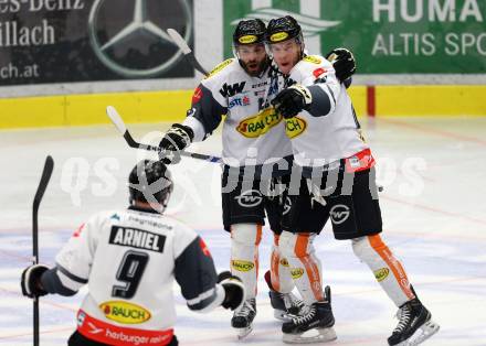 EBEL. Eishockey Bundesliga. VSV gegen	Dornbirner Eishockey Club. Torjubel Nikolas Petrik, James Livingston, James Arniel  (Dornbirn). Villach, am 27.1.2017.
Foto: Kuess

---
pressefotos, pressefotografie, kuess, qs, qspictures, sport, bild, bilder, bilddatenbank
