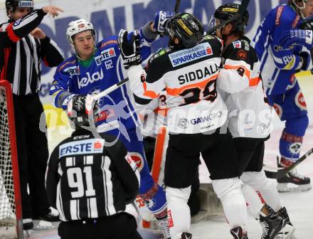 EBEL. Eishockey Bundesliga. VSV gegen	Moser Medical Graz99ers. Kevin Wehrs, (VSV), Matt Siddall  (Graz). Villach, am 5.2.2017.
Foto: Kuess

---
pressefotos, pressefotografie, kuess, qs, qspictures, sport, bild, bilder, bilddatenbank