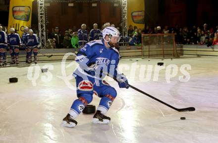 EBEL. Eishockey Bundesliga. Showtraining VSV.  Olivier Latendresse. Villach, am 10.2.2017.
Foto: Kuess

---
pressefotos, pressefotografie, kuess, qs, qspictures, sport, bild, bilder, bilddatenbank