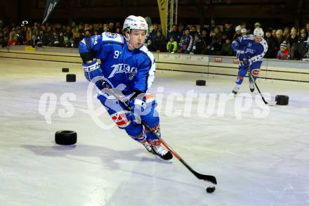 EBEL. Eishockey Bundesliga. Showtraining VSV.  Christian Jennes. Villach, am 10.2.2017.
Foto: Kuess

---
pressefotos, pressefotografie, kuess, qs, qspictures, sport, bild, bilder, bilddatenbank