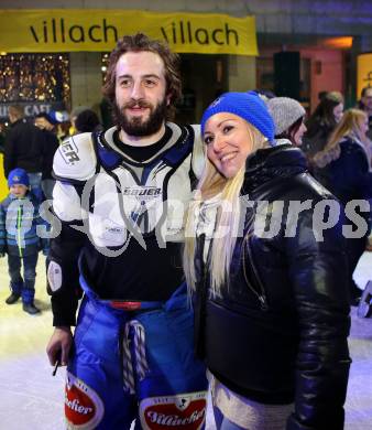 EBEL. Eishockey Bundesliga. Showtraining VSV.  Samuel Labrecque, Fan. Villach, am 10.2.2017.
Foto: Kuess

---
pressefotos, pressefotografie, kuess, qs, qspictures, sport, bild, bilder, bilddatenbank