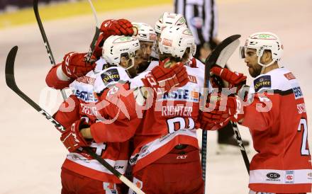 EBEL. Eishockey Bundesliga. KAC gegen 	HC TWK Innsbruck, Die Haie. Torjubel Steven Strong, Marco Richter, Ziga Pance. Martin Schumnig (KAC). Klagenfurt, am 17.2.2017.
Foto: Kuess

---
pressefotos, pressefotografie, kuess, qs, qspictures, sport, bild, bilder, bilddatenbank