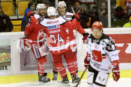 EBEL. Eishockey Bundesliga. KAC gegen 	HC TWK Innsbruck, Die Haie. Torjubel Manuel Ganahl, Jamie Lundmark, Steven Strong (KAC). Klagenfurt, am 17.2.2017.
Foto: Kuess

---
pressefotos, pressefotografie, kuess, qs, qspictures, sport, bild, bilder, bilddatenbank