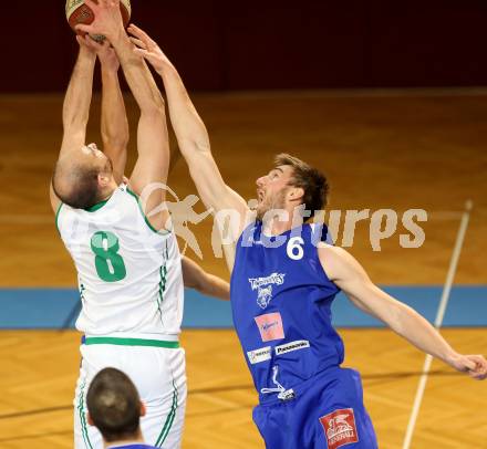 Basketball 2. Bundesliga. GD 17. Runde. KOS Celovec gegen D.C. Timberwolves. Jakob Strazar,  (KOS Celovec), Nemanja Nikolic (Timberwolves). Klagenfurt, am 18.2.2017.
Foto: Kuess
---
pressefotos, pressefotografie, kuess, qs, qspictures, sport, bild, bilder, bilddatenbank