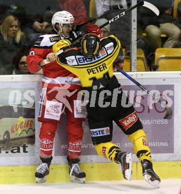 EBEL. Eishockey Bundesliga. KAC gegen 	UPC Vienna Capitals. Manuel Ganahl,  (KAC),  Patrick Peter (Vienna Capitals). Klagenfurt, am 19.2.2017.
Foto: Kuess

---
pressefotos, pressefotografie, kuess, qs, qspictures, sport, bild, bilder, bilddatenbank