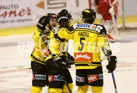 EBEL. Eishockey Bundesliga. KAC gegen 	UPC Vienna Capitals. Torjubel  Taylor Vause, Andreas Noedl, Dominic Hackl   (Vienna Capitals). Klagenfurt, am 19.2.2017.
Foto: Kuess

---
pressefotos, pressefotografie, kuess, qs, qspictures, sport, bild, bilder, bilddatenbank