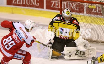 EBEL. Eishockey Bundesliga. KAC gegen 	UPC Vienna Capitals. Marco Brucker,  (KAC),  Jean Philippe Lamoureux (Vienna Capitals). Klagenfurt, am 19.2.2017.
Foto: Kuess

---
pressefotos, pressefotografie, kuess, qs, qspictures, sport, bild, bilder, bilddatenbank