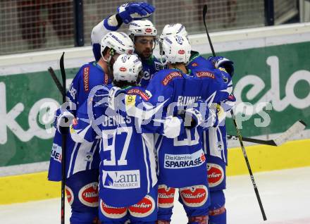 EBEL. Eishockey Bundesliga. VSV gegen	Fehervar AV 19. Torjubel Christian Jennes, Markus Schlacher, Florian Muehlstein, Evan McGrath, Nico Brunner (VSV). Villach, am 21.2.2017.
Foto: Kuess

---
pressefotos, pressefotografie, kuess, qs, qspictures, sport, bild, bilder, bilddatenbank