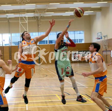 Basketball 2. Bundesliga. GD18. Runde. Raiders Villach gegen BBU Salzburg.   Marko Kolaric. (Villach), Georg Lampl  (Salzburg). Villach, am 26.2.2017.
Foto: Kuess
---
pressefotos, pressefotografie, kuess, qs, qspictures, sport, bild, bilder, bilddatenbank