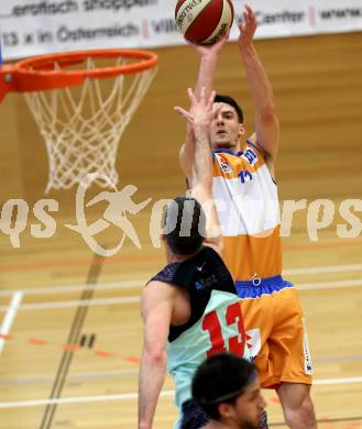 Basketball 2. Bundesliga. GD18. Runde. Raiders Villach gegen BBU Salzburg.   Ales Primc,  (Villach), Dusan Oluic (Salzburg). Villach, am 26.2.2017.
Foto: Kuess
---
pressefotos, pressefotografie, kuess, qs, qspictures, sport, bild, bilder, bilddatenbank