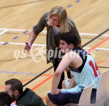 Basketball 2. Bundesliga. GD18. Runde. Raiders Villach gegen BBU Salzburg.   Trainerin Natalia Tcherkacheva , Luka Gvozden (Villach). Villach, am 26.2.2017.
Foto: Kuess
---
pressefotos, pressefotografie, kuess, qs, qspictures, sport, bild, bilder, bilddatenbank