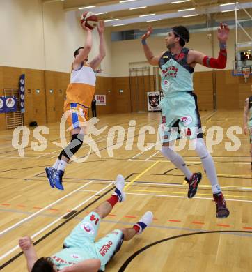 Basketball 2. Bundesliga. GD18. Runde. Raiders Villach gegen BBU Salzburg.   Marko Kolaric,  (Villach), Marko Rakocsevity (Salzburg). Villach, am 26.2.2017.
Foto: Kuess
---
pressefotos, pressefotografie, kuess, qs, qspictures, sport, bild, bilder, bilddatenbank