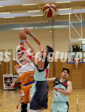 Basketball 2. Bundesliga. GD18. Runde. Raiders Villach gegen BBU Salzburg.   Marko Kolaric, (Villach), Jasmin Tomas  (Salzburg). Villach, am 26.2.2017.
Foto: Kuess
---
pressefotos, pressefotografie, kuess, qs, qspictures, sport, bild, bilder, bilddatenbank