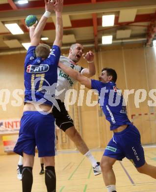 Handball HLA. SC Kelag Ferlach gegen HC Linz AG. Risto Arnaudovski,  (Ferlach), Dominik Ascherbauer, Luka Kikanovic (Linz). Ferlach, am 11.3.2017.
Foto: Kuess
---
pressefotos, pressefotografie, kuess, qs, qspictures, sport, bild, bilder, bilddatenbank
