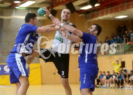 Handball HLA. SC Kelag Ferlach gegen HC Linz AG. Risto Arnaudovski, (Ferlach), Luka Kikanovic, Gojko Vuckovic  (Linz). Ferlach, am 11.3.2017.
Foto: Kuess
---
pressefotos, pressefotografie, kuess, qs, qspictures, sport, bild, bilder, bilddatenbank