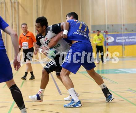 Handball HLA. SC Kelag Ferlach gegen HC Linz AG. Adonis Gonzales Martinez,  (Ferlach), Luka Kikanovic (Linz). Ferlach, am 11.3.2017.
Foto: Kuess
---
pressefotos, pressefotografie, kuess, qs, qspictures, sport, bild, bilder, bilddatenbank