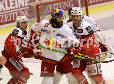 EBEL. Eishockey Bundesliga. KAC gegen 	EC Red Bull Salzburg.  Patrick Harand, Thomas Hundertpfund,  (KAC),  Michael Schiechl (Salzburg). Klagenfurt, am 17.3.2017.
Foto: Kuess

---
pressefotos, pressefotografie, kuess, qs, qspictures, sport, bild, bilder, bilddatenbank